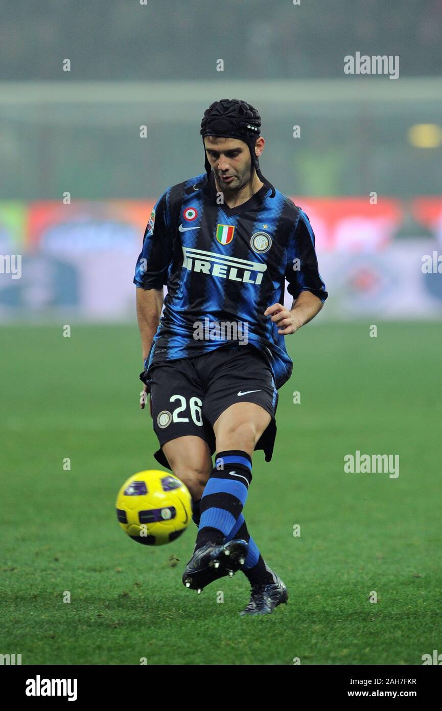 Cristian eugen chivu von inter milan Fotos und Bildmaterial in hoher