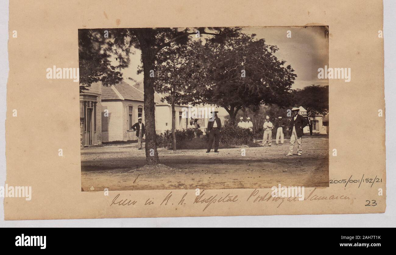Jamaika, zeigen die Zahlen im Krankenhaus Gründen vor dem Gebäude. Bildunterschrift lautet: 'Ansicht im Krankenhaus, Port Royal, Jamaika', 1862. 2005/001/152/21. Stockfoto