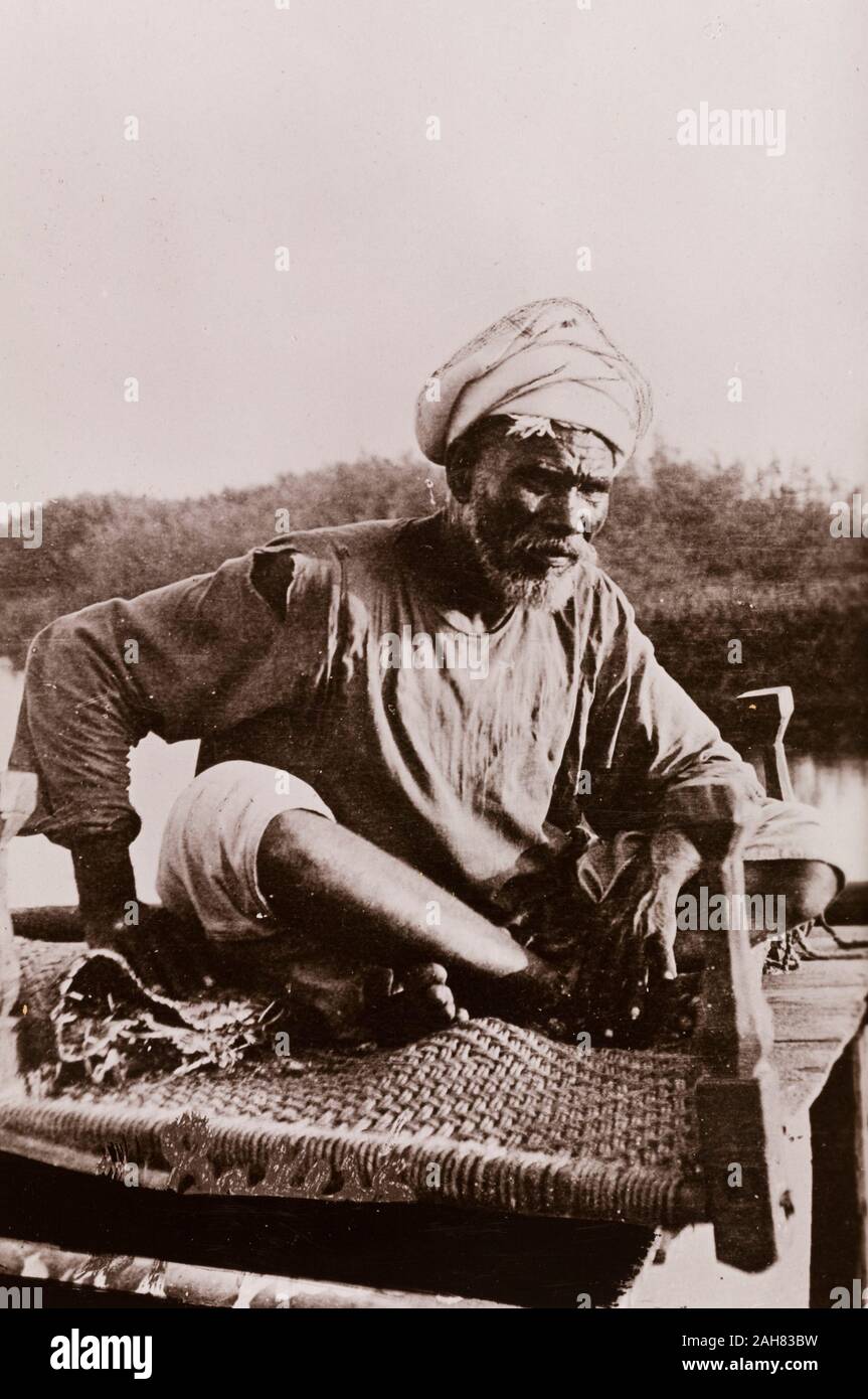 Sudan, gedruckten Bildunterschrift lautet: "Einer der Bäcker alten Führungen. Durch G N Morhig, die deutsche Apotheke, Khartum veröffentlicht. Copyright 244', [c 1906]. 2003/222/1/1/90. Stockfoto