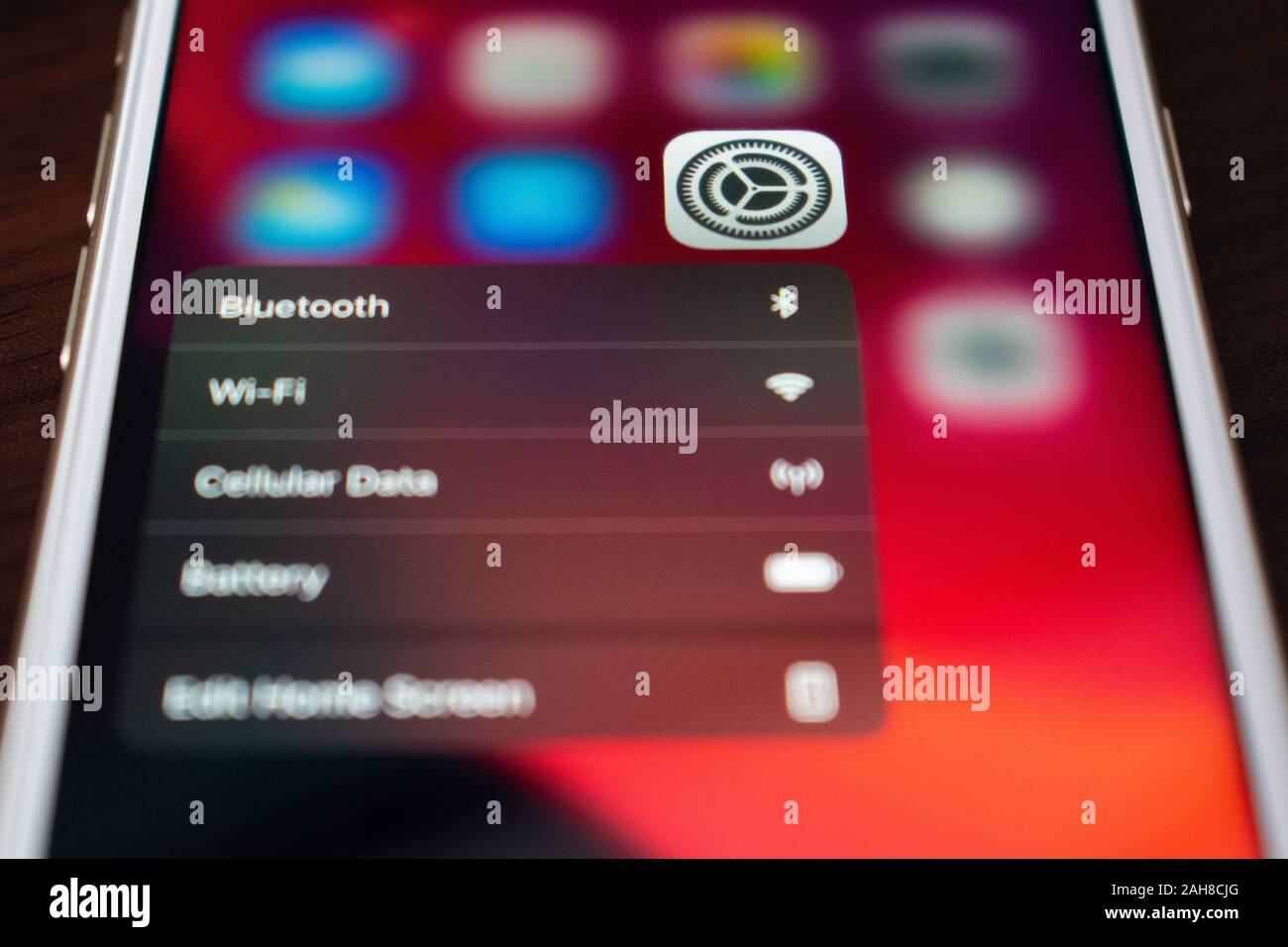 Konfiguration pop-up auf Telefon dunkel Modus Stockfoto