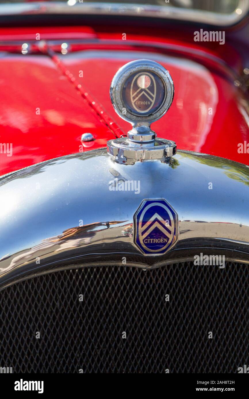 Citroen Schriftzug auf einem Oldtimer in der Nähe der Vimy Memorial geparkt. Stockfoto