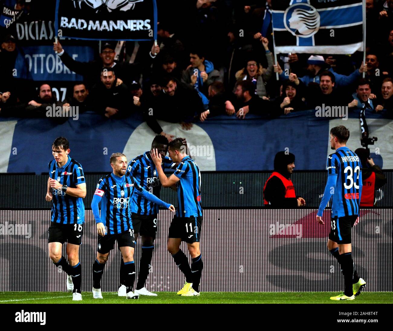 Bergamo, ITALIEN - 23. November 2019: Atalanta-Spieler feiern während der Serie A 2019/2020 ATALANTA gegen JUVENTUS im Atleti Azzurri d'Italia Stadion. Stockfoto