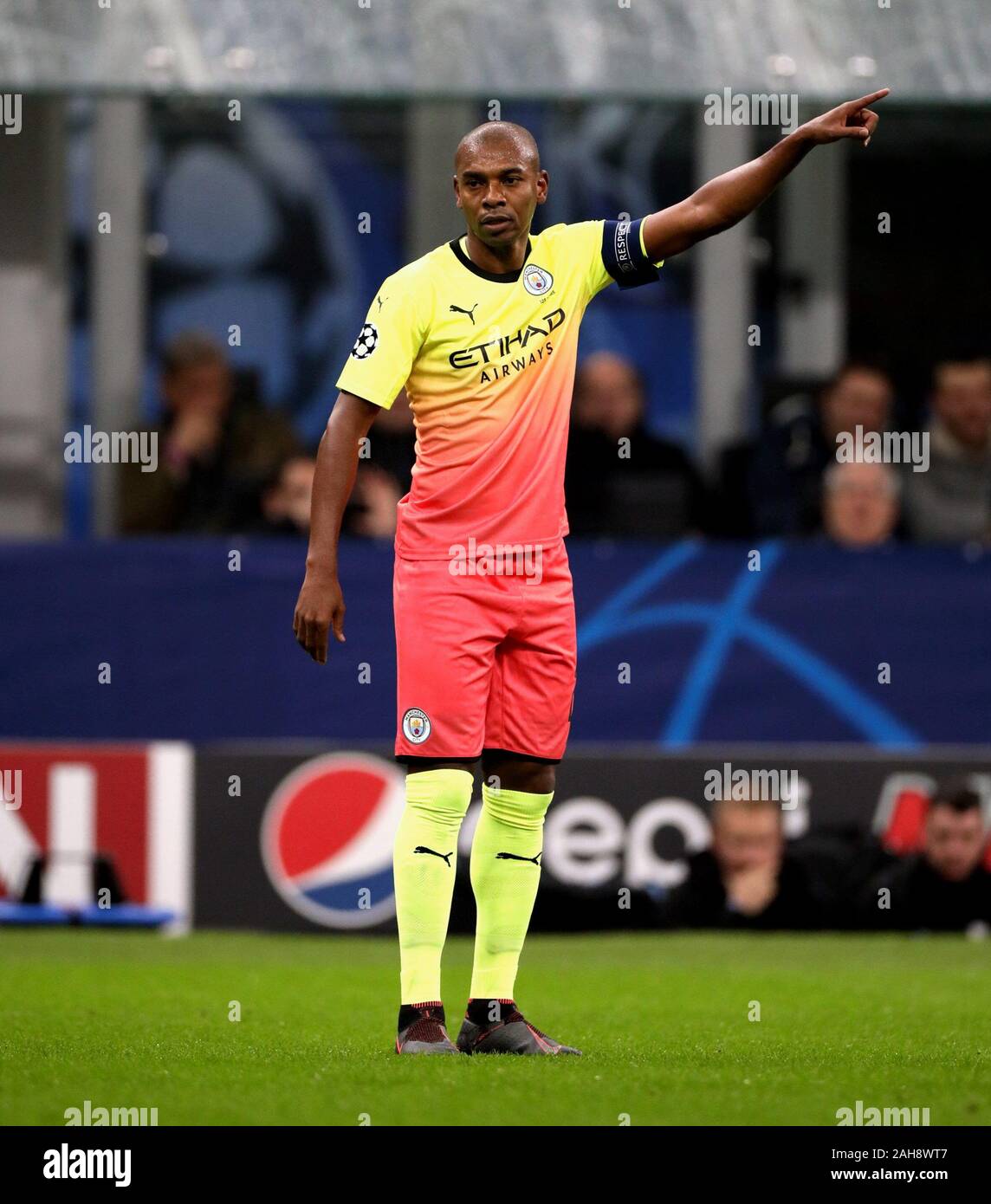 Mailand, ITALIEN - 6. November 2019: Fernandinho Gesten während der UEFA Champions League 2019/2020 ATALANTA gegen MANCHESTER CITY im San Siro Stadium. Stockfoto