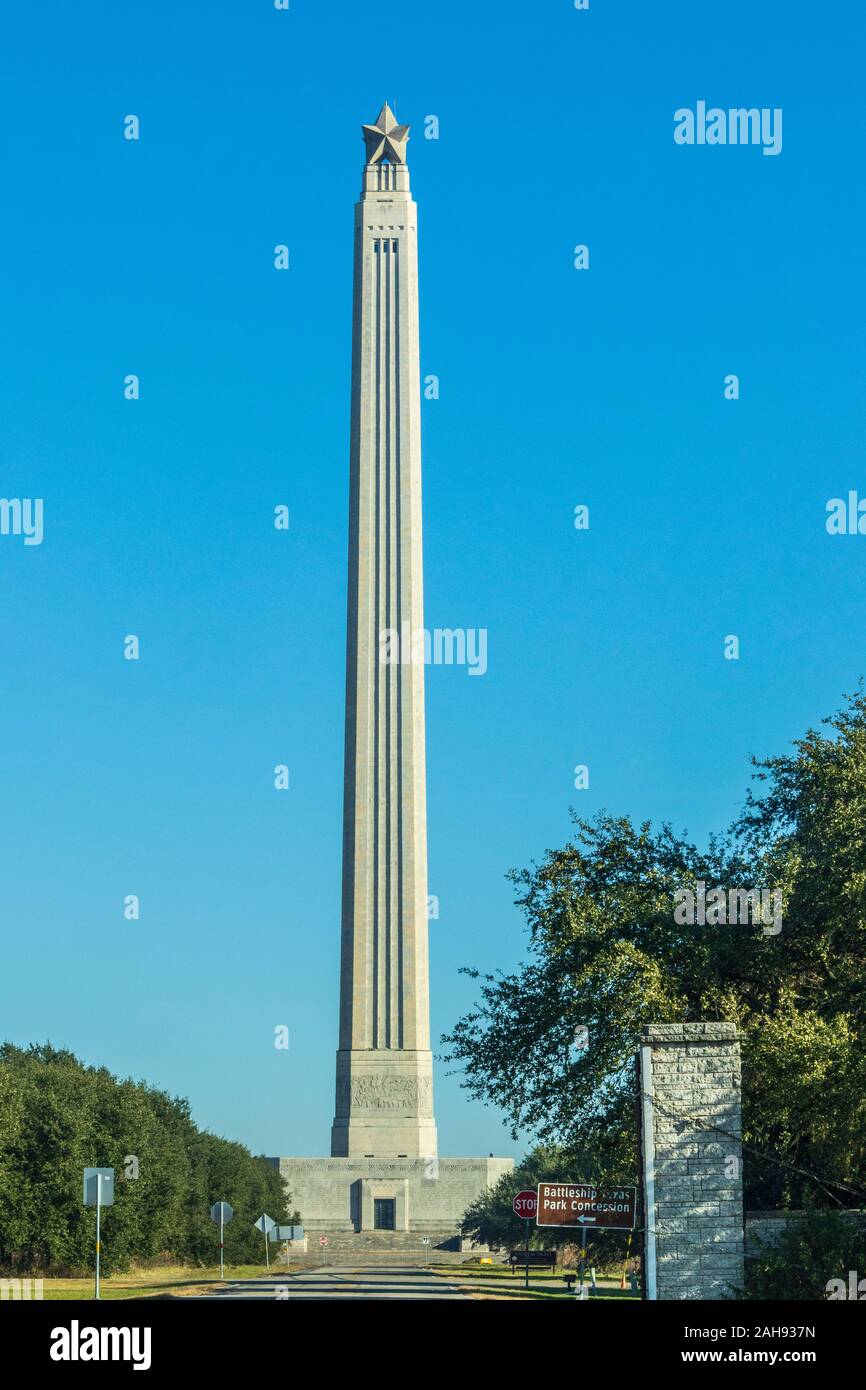 San Jacinto Monument in der San Jacinto Battleground State Historic Site, in der Nähe von Houston, Texas. Erinnert an die Schlacht von San Jacinto. Stockfoto