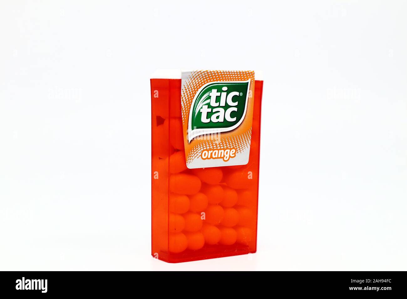 Ferrero Tic Tac Bonbons Original Orangengeschmack Und Kanadischen Verpackung Abgebildet Stockfotografie Alamy Ferrero Tic Tac Bonbons Original Orangengeschmack Und Kanadischen Verpackung Abgebildet Stockfotografie Alamy