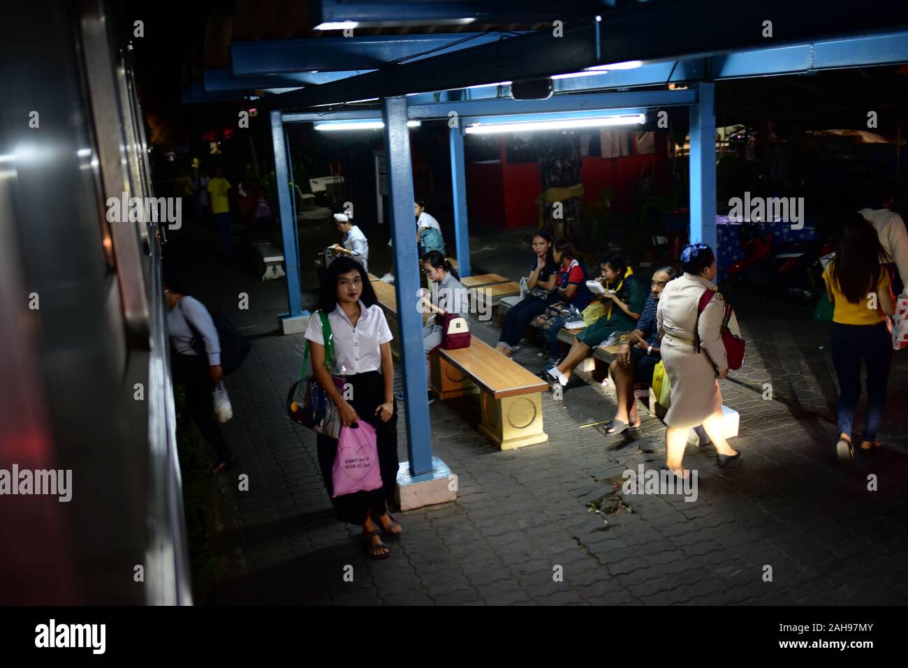 Alltägliche Straße Szenen aus der Küstenstadt Mahachai, Thailand Stockfoto