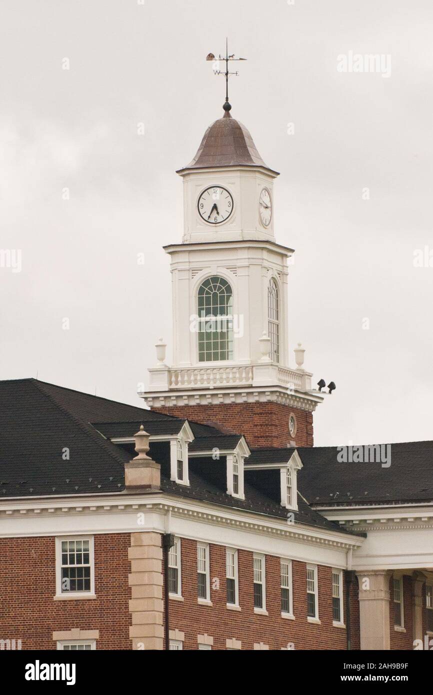 Vereinigte Staaten Landwirtschaftsministerium (USDA), Clock Tower Henry A. Wallace Beltsville Landwirtschaftlichen Forschungszentrum ist ein auffälliges Merkmal auf Gebäude 003, in Beltsville, MD, am Mittwoch, 21. September 2011. Stockfoto