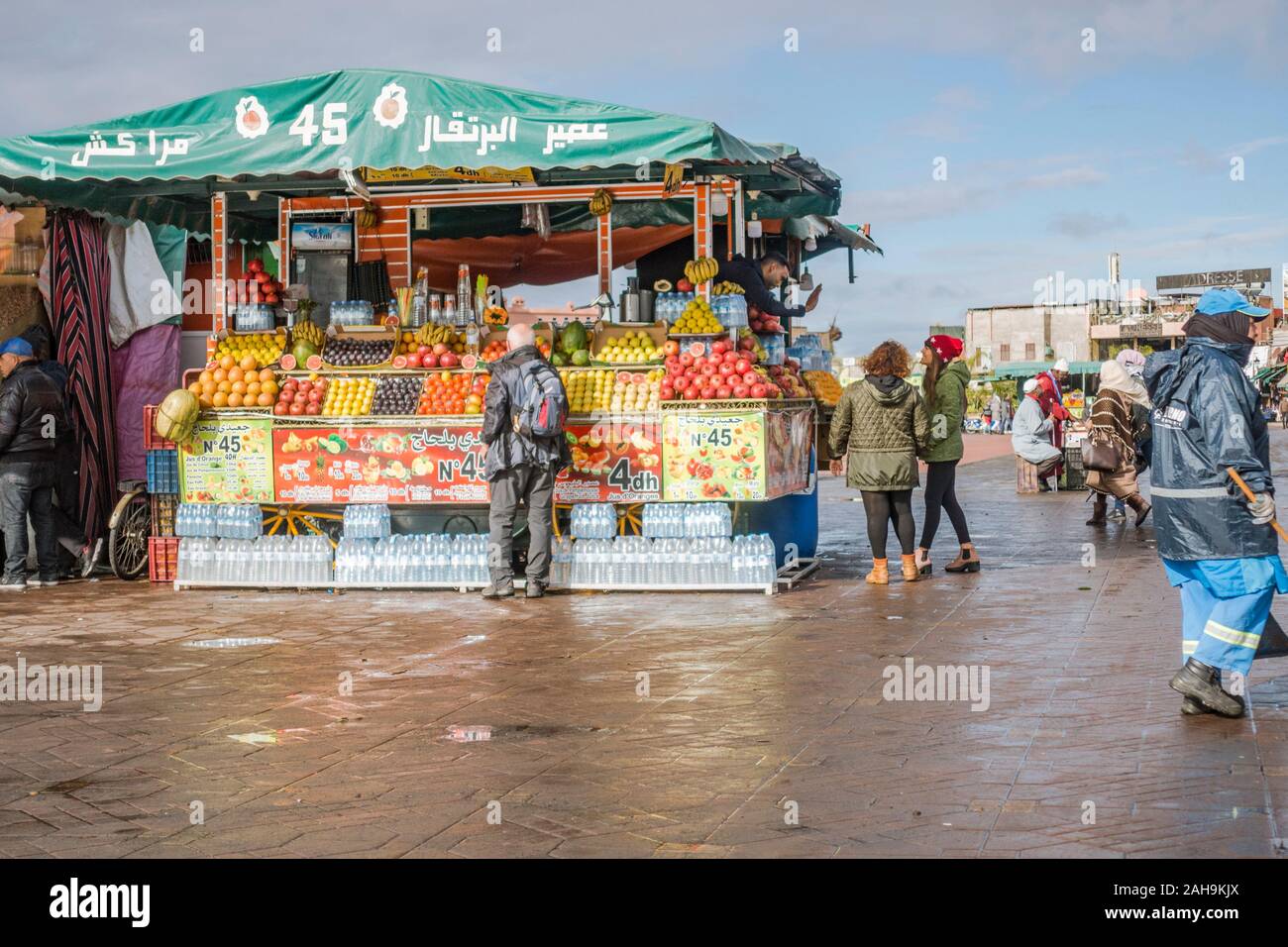 Saftstände auf Jemaa el-Fnaa in Marrakesch, Marokko, Afrika Stockfoto
