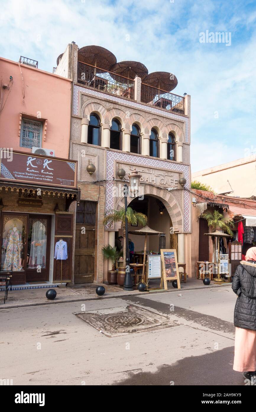 Kasbah Cafe Fassade mit Dachterrasse, Marrakesch. Marokko, Nordafrika. Stockfoto