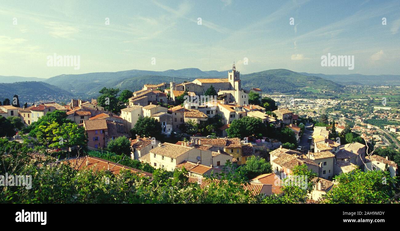 Solliès-Ville kleine hochgestellte Dorf typisch provenzalischen Stockfoto