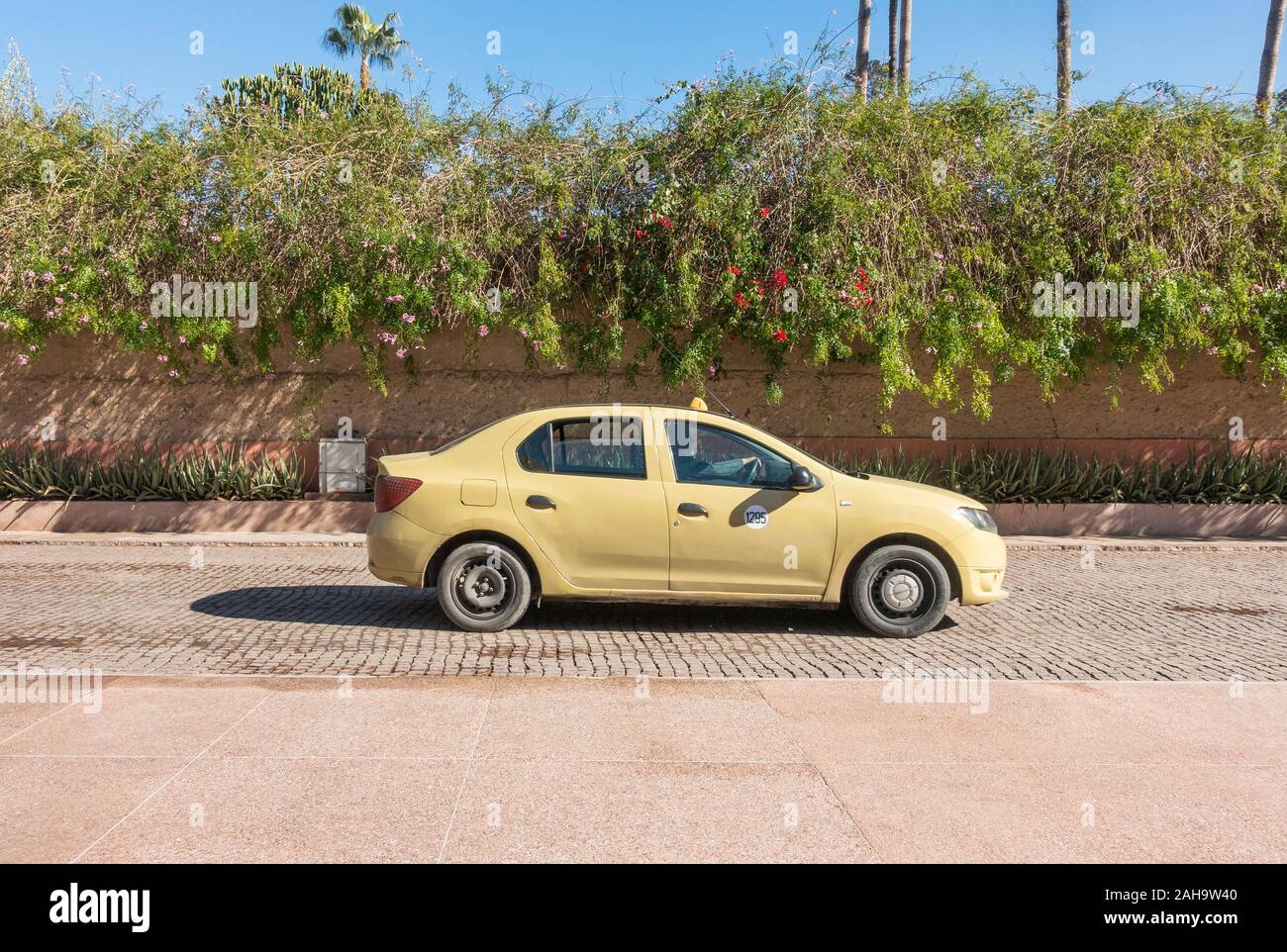 Marokkanische Taxifahrten in Gueliz in Marrakesch, Marokko. Stockfoto