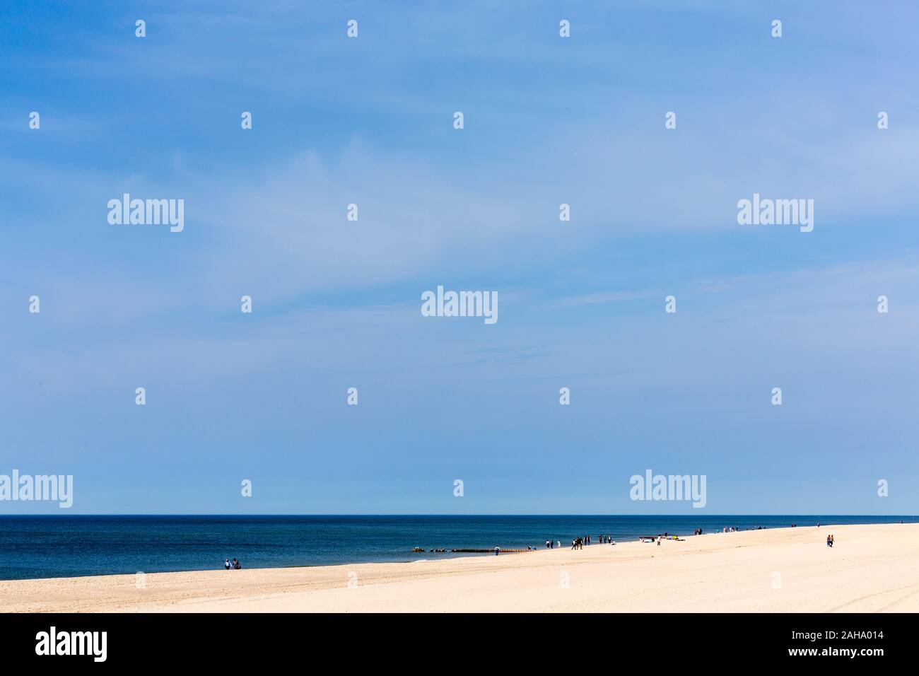 Spaziergaenger, Strand, Meer, Horizont, Wenningstedt, Sylt Stockfoto
