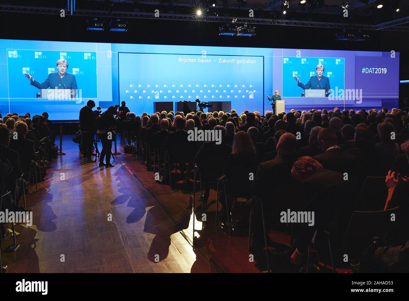 12.11.2019, Berlin, Berlin, Deutschland - Deutsche Arbeitgeber' Day 2019. Bundeskanzlerin Angela Merkel eine Rede. 00 R 191112 D 071 CAROEX.JPG [MODEL RELEASE: Stockfoto