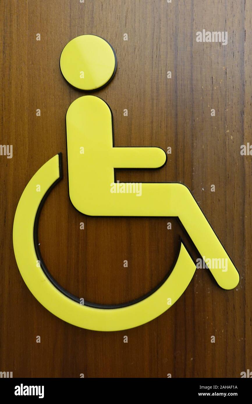 25.03.2018, Baku, Aserbaidschan - Piktogramm eine barrierefreie Toilette. 00 S 180325 D 416 CAROEX.JPG [MODEL RELEASE: NICHT ZUTREFFEND, PROPERTY RELEASE: NEIN (c) Stockfoto