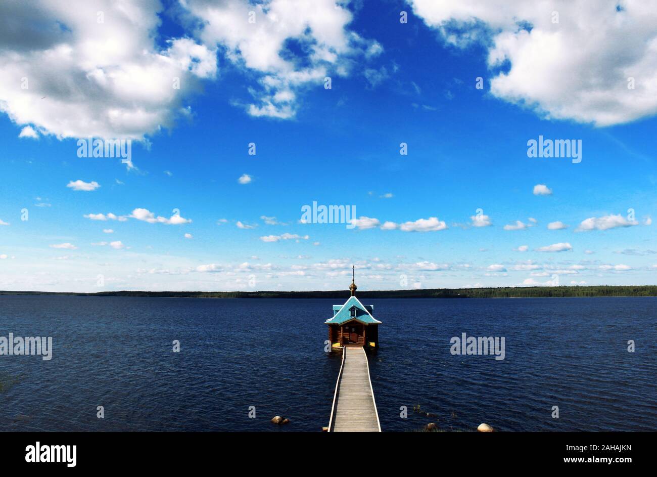 See Badehaus Kapelle St. Johannes der Täufer. der männlichen Vazheozersky Spaso-Preobrazhensky Kloster, Dorf Interposelyok, der Republik Karelien, Russland Stockfoto