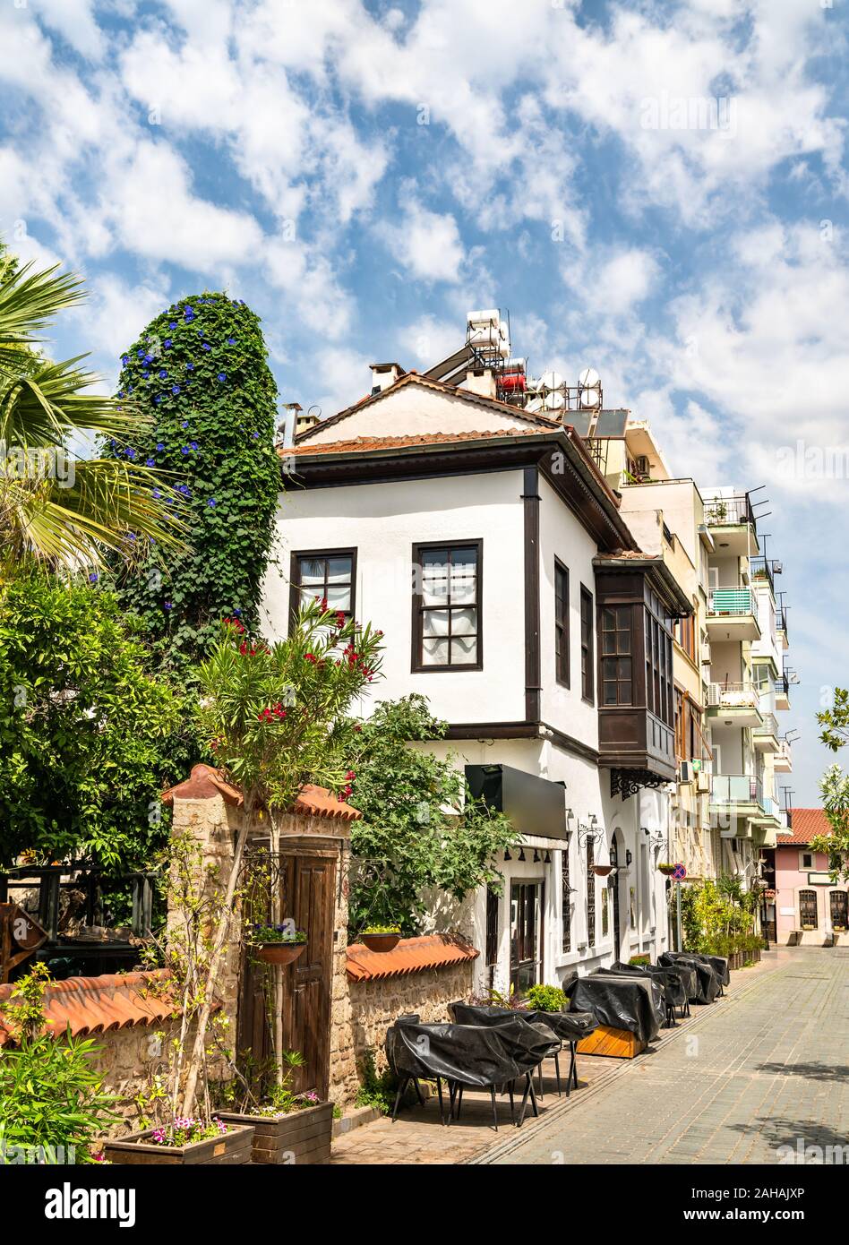 Traditionelle Häuser in der Altstadt von Antalya, Türkei Stockfoto