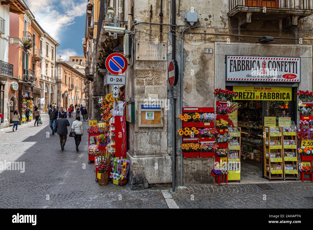 Confetti shop, Corso Ovidio Sulmona Stockfoto