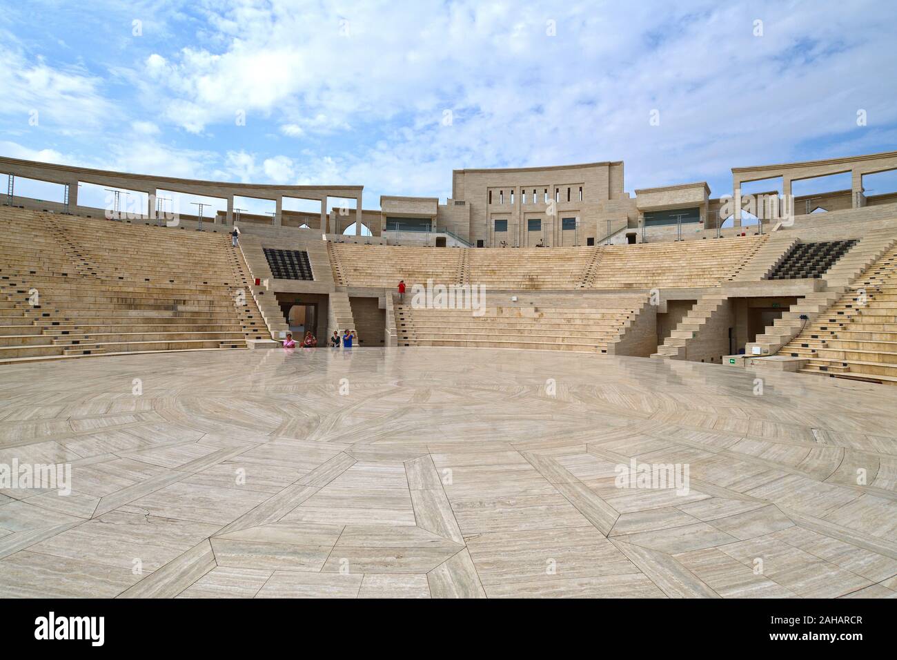 Doha, Katar, 20.November. 2019. Moderne Katara Amphitheater in Katara Dorf Stockfoto