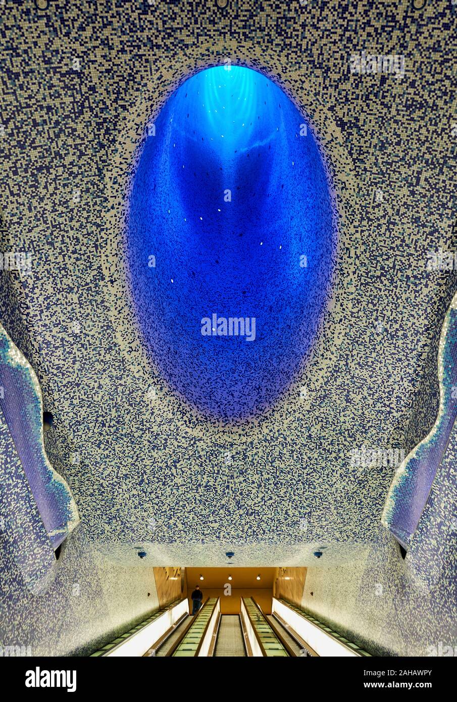 2/1/2019: Neapel Kampanien Italien. Toledo ist eine Station auf der Linie 1 der U-Bahn, nach Neapel in der Nähe der Via Toledo benannt. Es gewann die 2013 LEAF Award als "Publ Stockfoto