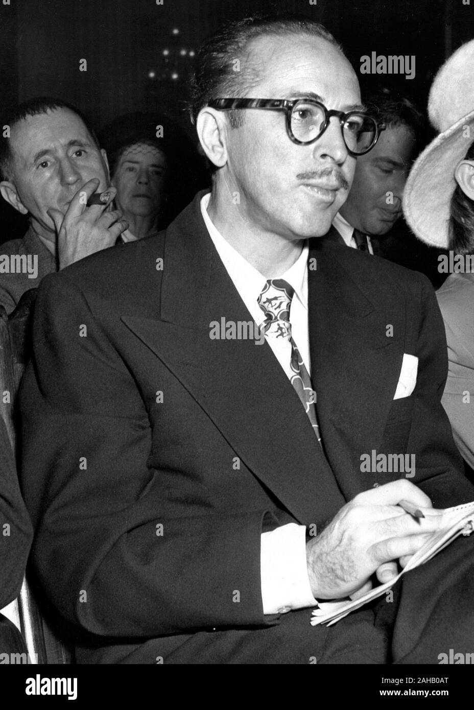 Trumbo, Dalton Trumbo auf dem House Un-American Activities Committee Hearings im Jahr 1947. James Dalton Trumbo (1905-1976), US-amerikanische Drehbuchautor und Schriftsteller Stockfoto