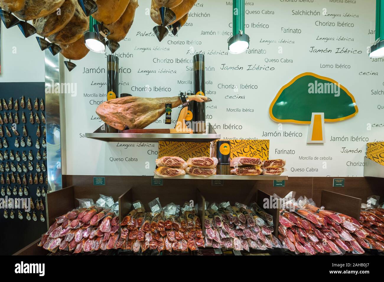 Ein feinkostgeschäft in Madrid, Spanien Stockfoto