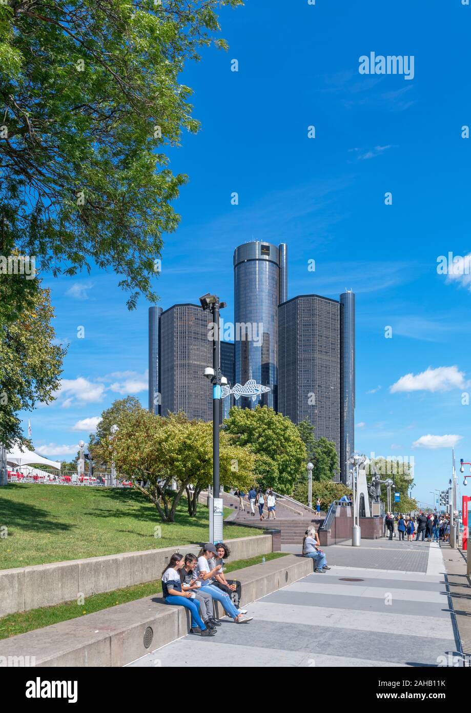 Die Skyline der Renaissance Center von Detroit Riverwalk, Downtown Detroit, Michigan, USA gesehen Stockfoto