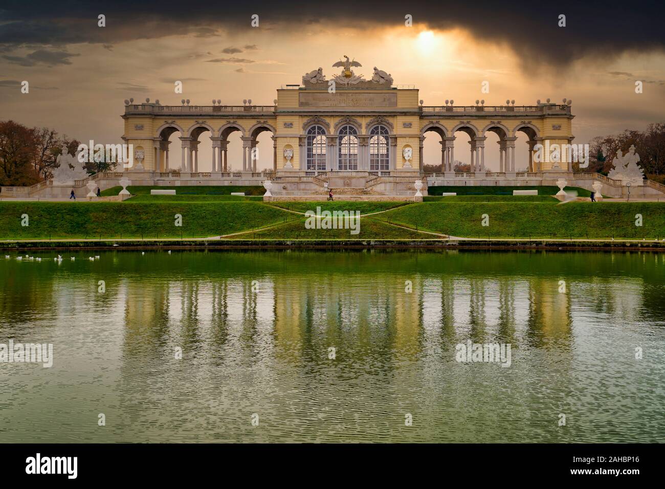 Schloss Schönbrunn. Wien Österreich. Die Gloriette Stockfoto