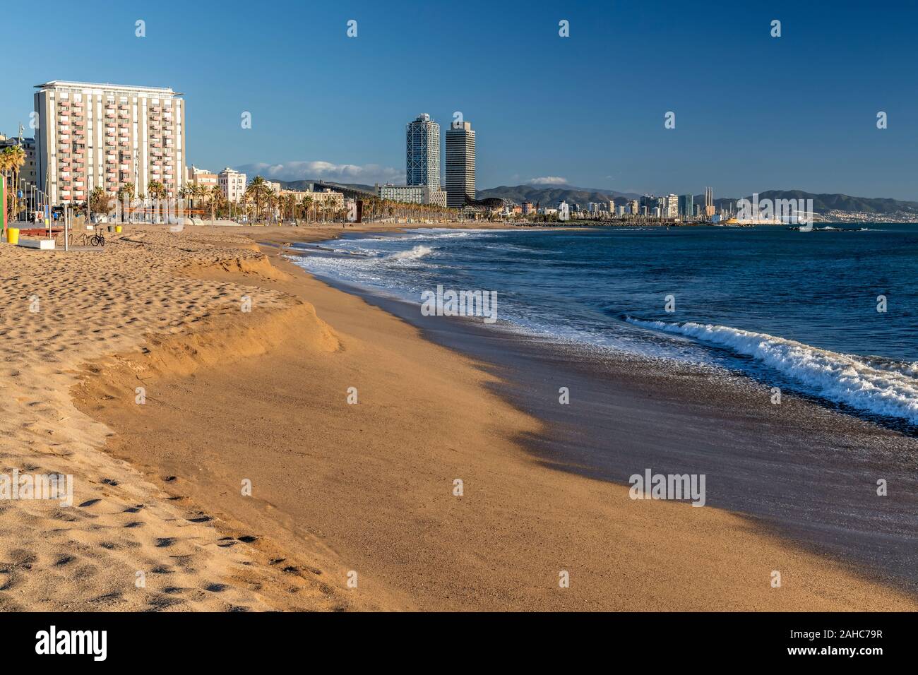 Urban Beach Hälfte - nach einem schweren Meer Sturm, Barcelona, Katalonien, Spanien zerstört Stockfoto