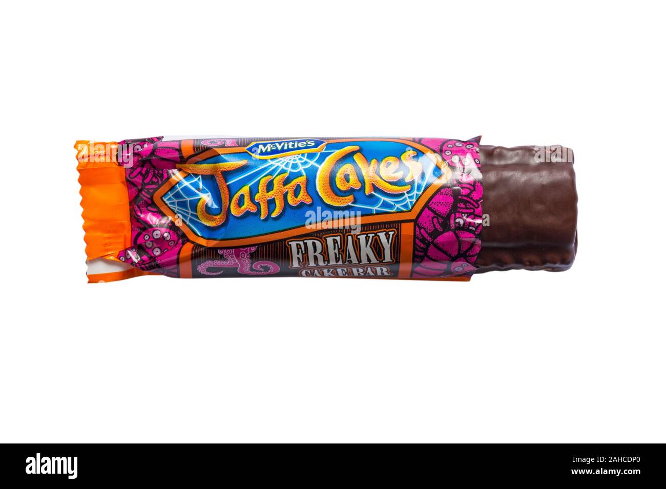 McVities Jaffa Cakes Kuchen bar freaky geöffnet um zu zeigen Inhalte bereit für Halloween auf weißem Hintergrund Stockfoto