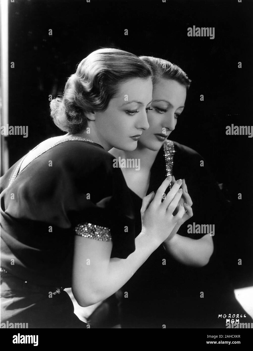 JOAN CRAWFORD 1932 Porträt von George Hurrell Metro Goldwyn Mayer Stockfoto