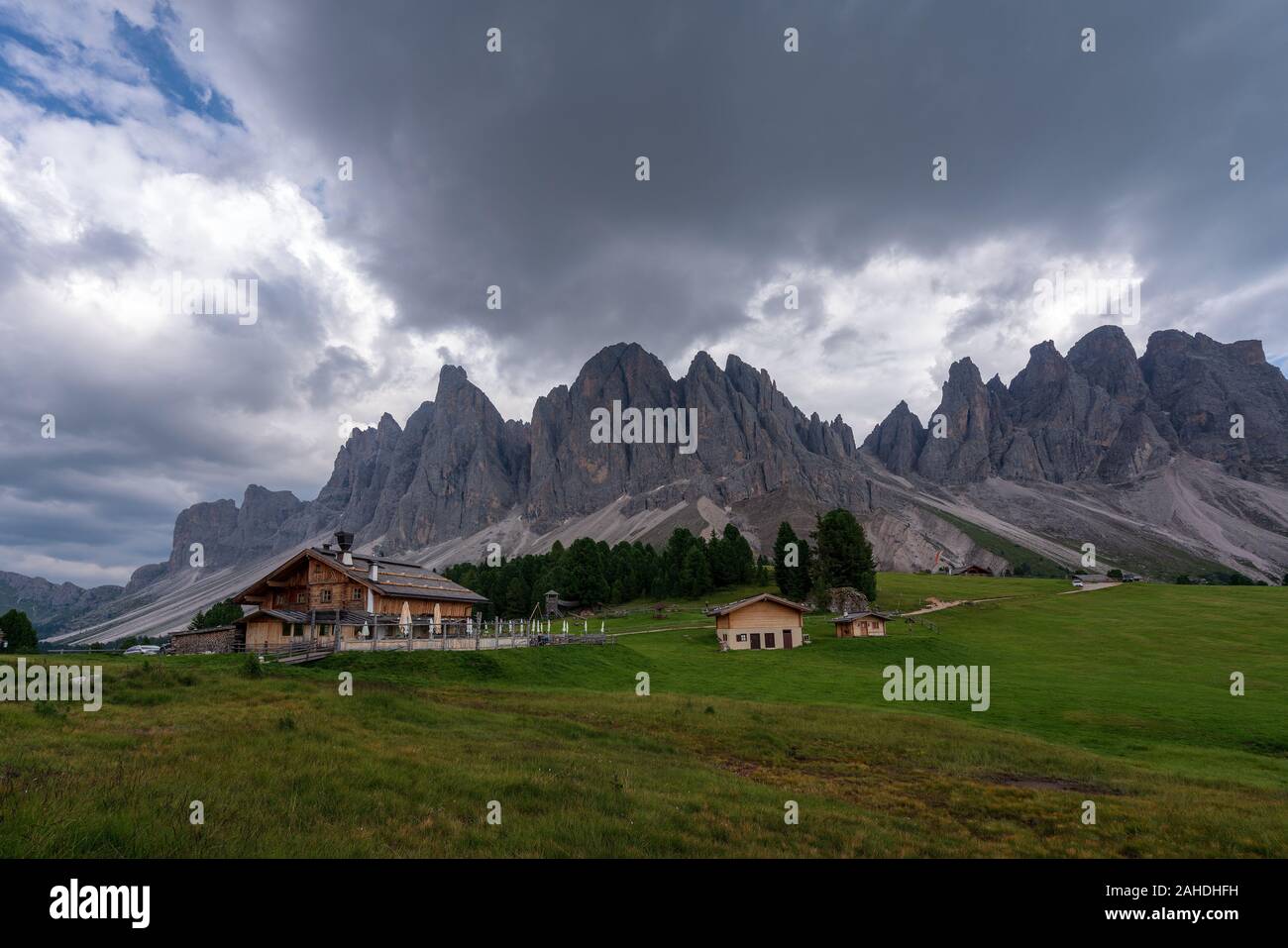 Blick auf die Geisler, Dolomiten. Stockfoto