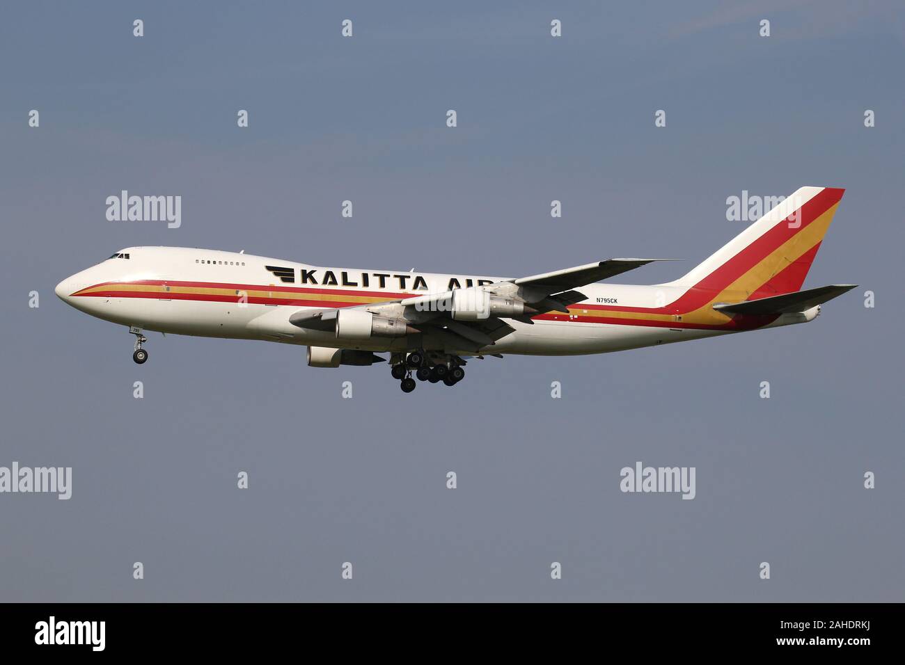 US-amerikanische Kalitta Air Boeing 747-200 F mit der Registrierung N795CK auf kurze letzte für die Piste 18 C der Flughafen Amsterdam Schiphol. Stockfoto