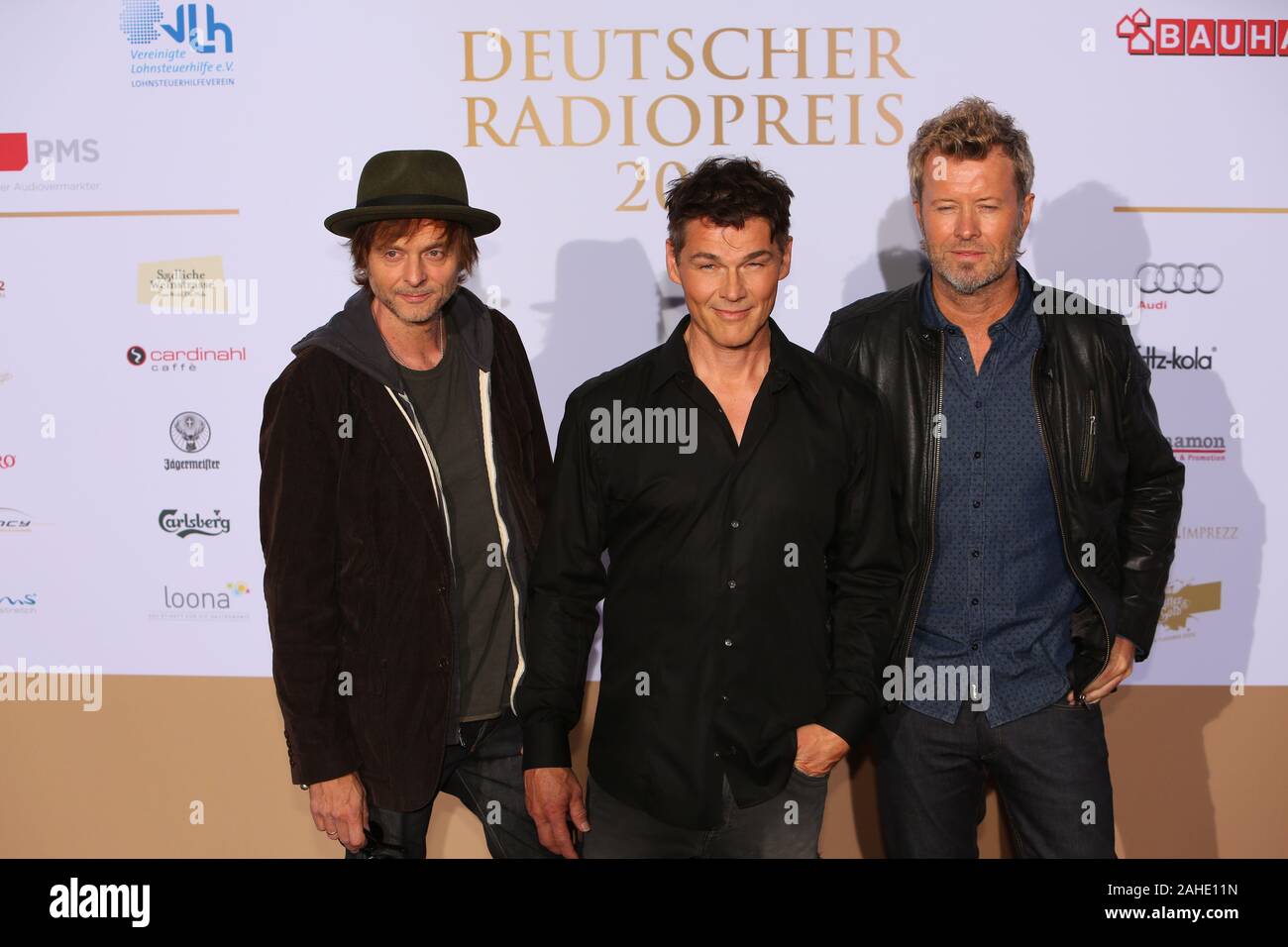 Pal Waaktaar-Savoy, Magne Furuholmen und Morten Harket (a-ha) bei der Verleihung vom Deutschen Radiopreis 2015 im Schuppen 52. Hamburg, 03.09.2015 Stockfoto