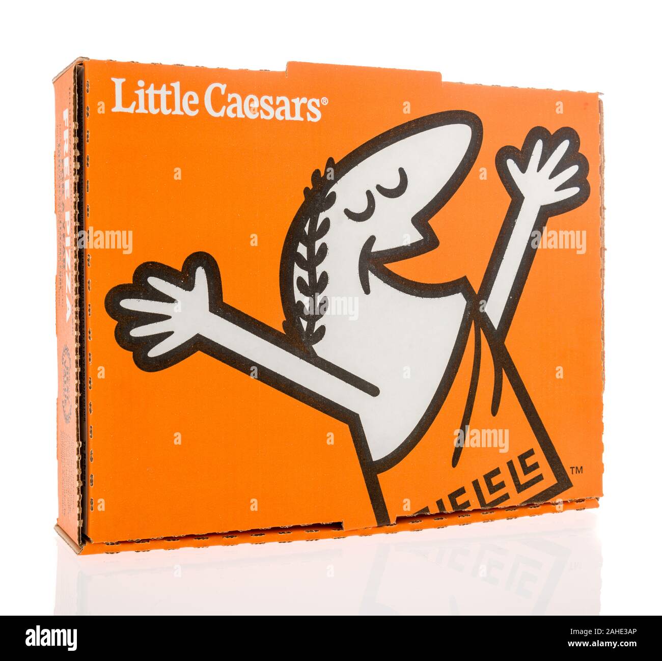 Winneconne, WI - 3. Dezember 2019: ein Paket von Little Caesars Pizza 5 Dollar Mittagessen Combobox auf eine isolierte Hintergrund Stockfoto