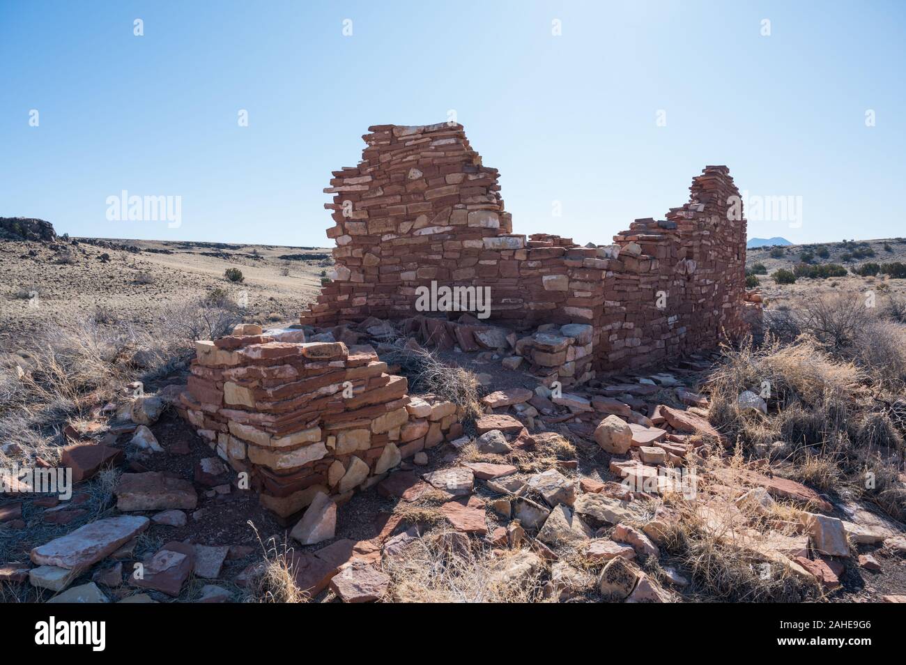 Ruinen der Native American House bekannt als die Box Canyon Pueblo in Wupatki National Monument in der Nähe von Flagstaff, Arizona Stockfoto