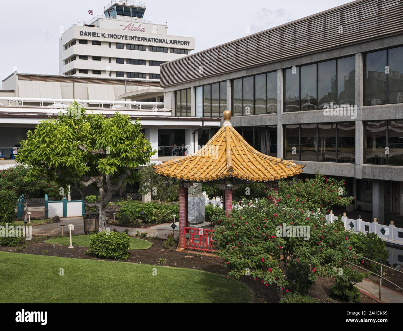 Honolulu, Hawaii, USA. 20 Dez, 2019. Garden Court im Terminal 2, Daniel K. Inouye International Airport (HNL), Honolulu, Hawaii. Credit: bayne Stanley/ZUMA Draht/Alamy leben Nachrichten Stockfoto