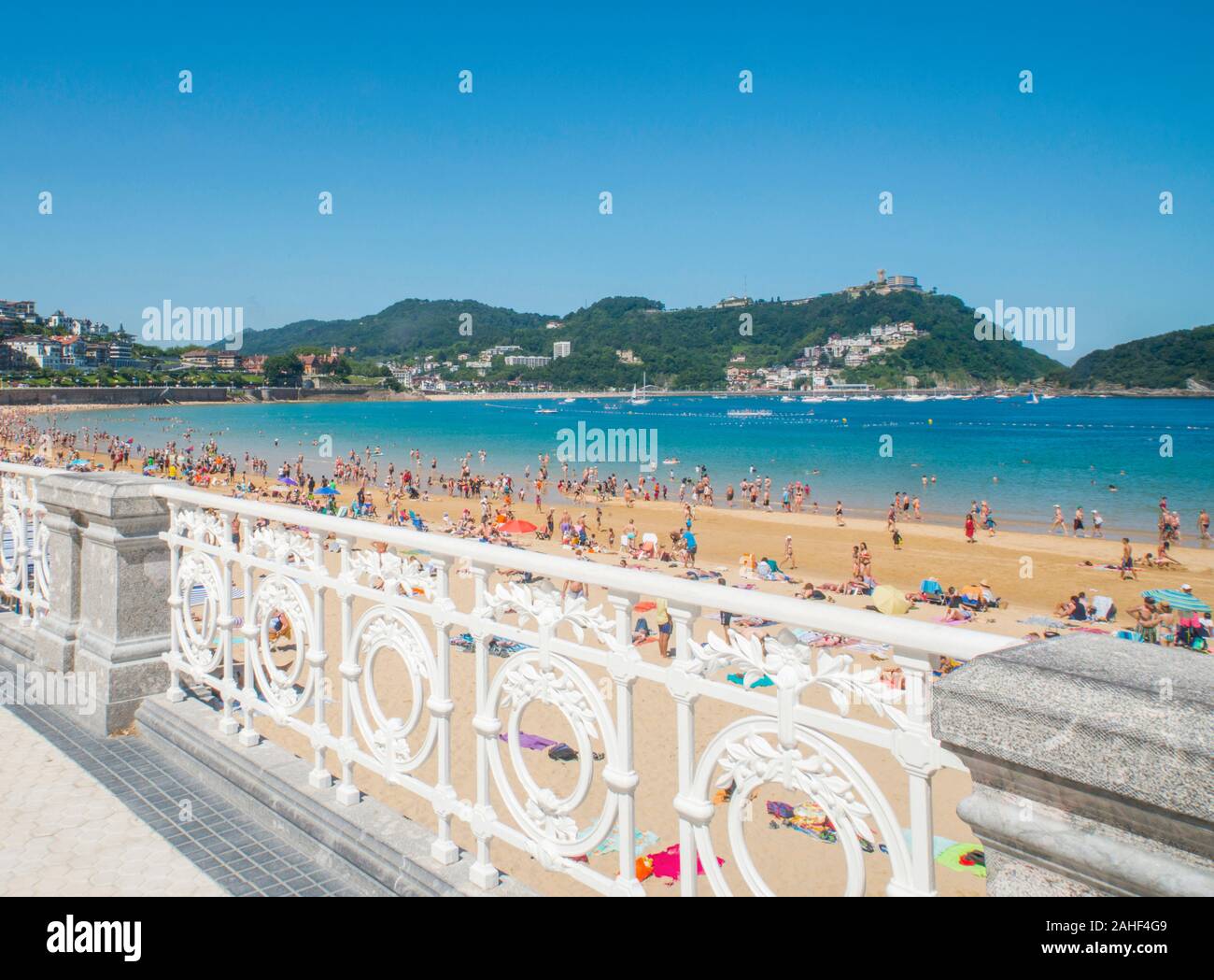 Promenade und Strand La Concha. San Sebastian, Spanien. Stockfoto