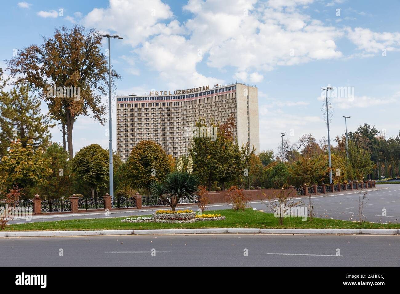 Taschkent, Usbekistan - November 3, 2019: Hotel Usbekistan in Taschkent. 5-Sterne Hotel in Taschkent. Stockfoto