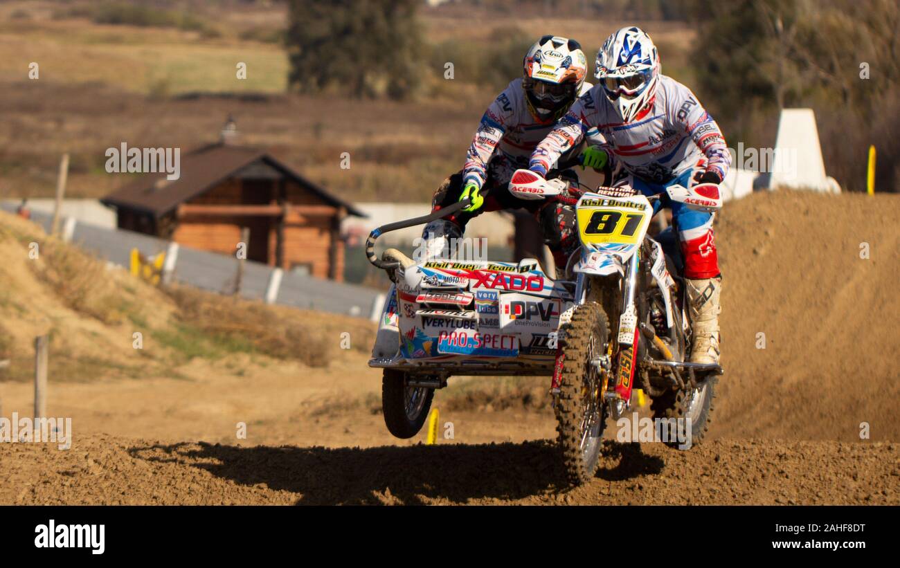 Oktober 24, 2019 Ukraine Irpen: World Motocross Championship auf Motorrädern mit einem Kinderwagen Stockfoto