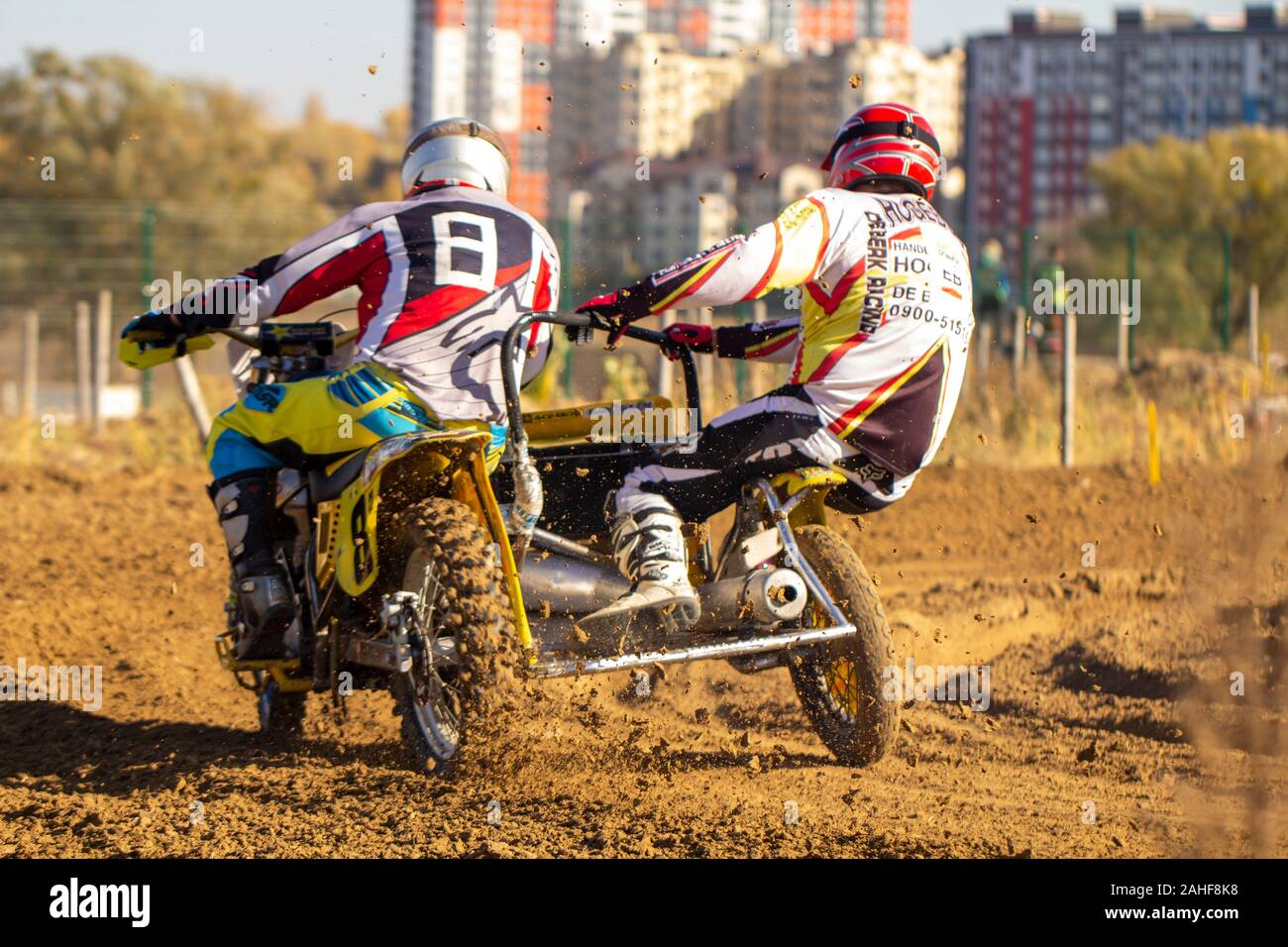 Oktober 24, 2019 Ukraine Irpen: World Motocross Championship auf Motorrädern mit einem Kinderwagen Stockfoto
