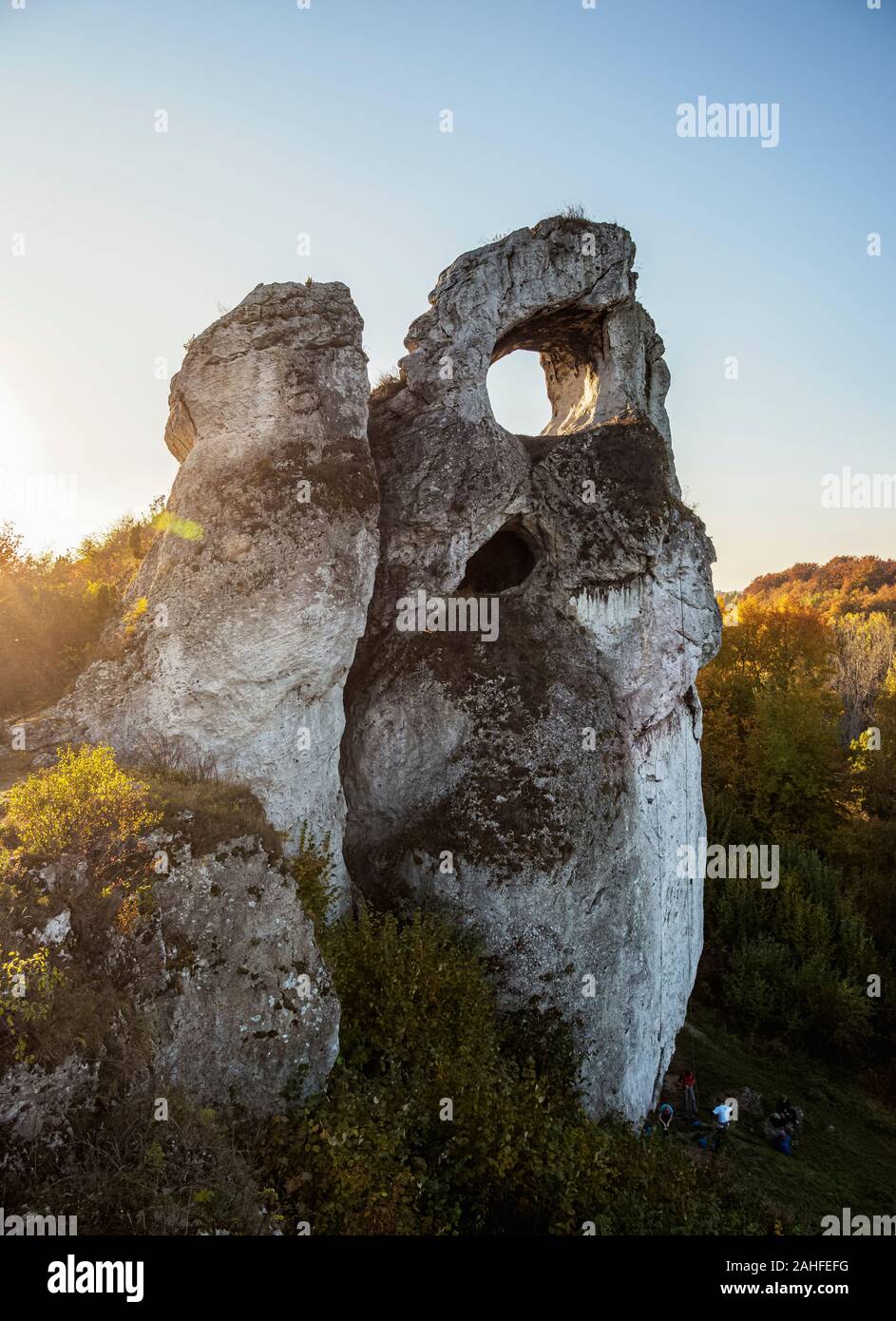 Okiennik Wielki, Window Rock, Piaseczno, Krakow-Czestochowa Hochland oder polnischen Jurassic Highland, Woiwodschaft Schlesien, Polen Stockfoto