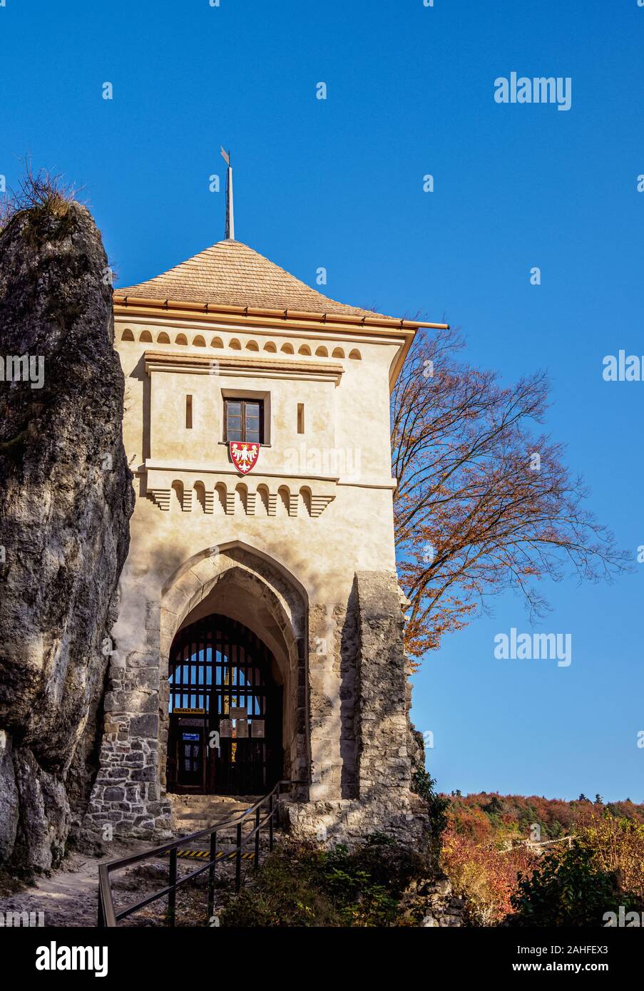 Ojcow Schloss, Eingangstor, Spuren der Adler' Nester, Krakow-Czestochowa Hochland oder polnischen Jurassic Highland, Woiwodschaft Kleinpolen, Polen Stockfoto