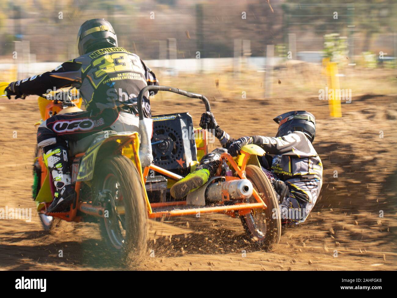 Oktober 24, 2019 Ukraine Irpen: World Motocross Championship auf Motorrädern mit einem Kinderwagen Stockfoto