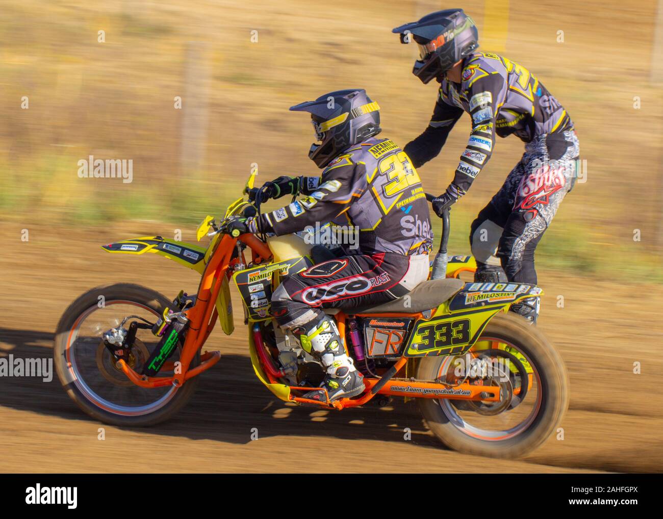 Oktober 24, 2019 Ukraine Irpen: World Motocross Championship auf Motorrädern mit einem Kinderwagen Stockfoto