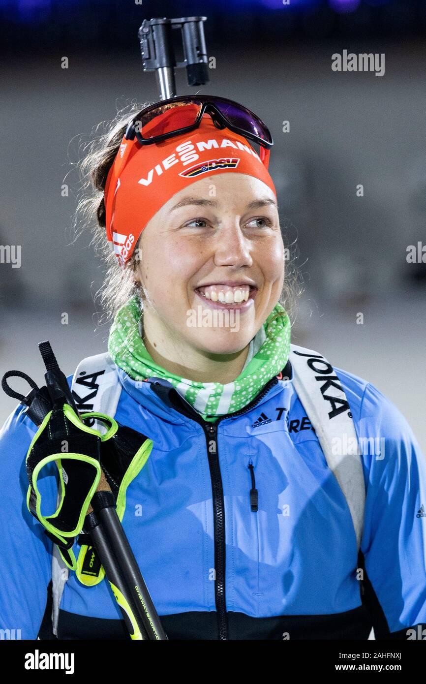 Gelsenkirchen, Deutschland. 28. Dezember 2019. Deutsche biathletin Laura Dahlmeier. JOKA World Team Challenge 2019, Biathlon auf Schalke. Stockfoto