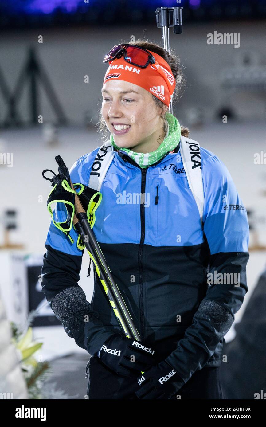 Gelsenkirchen, Deutschland. 28. Dezember 2019. Deutsche biathletin Laura Dahlmeier. JOKA World Team Challenge 2019, Biathlon auf Schalke. Stockfoto