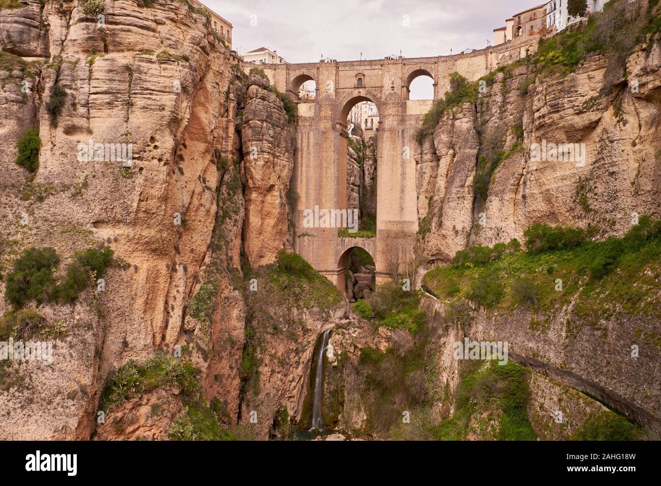 Blick von der Brücke in Ronda, Andalusien, Spanien Stockfoto