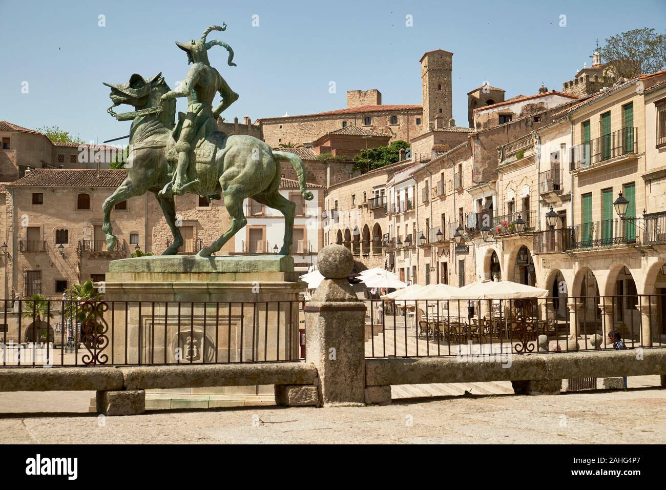 Statue in Trujillo, Extremadura Spanien - Francisco Pizarro Reiterdenkmal Stockfoto