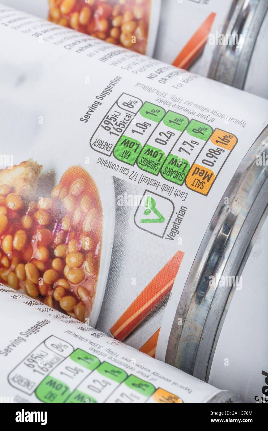 ASDA gebackene Bohnen 16% hohe Salzgehalt label. Für Lebensmittelverpackungen Etikettierung und Nährwertkennzeichnung, Lebensmittel diätetische Inhalt, Salz im Essen, vegetarische Label. Stockfoto