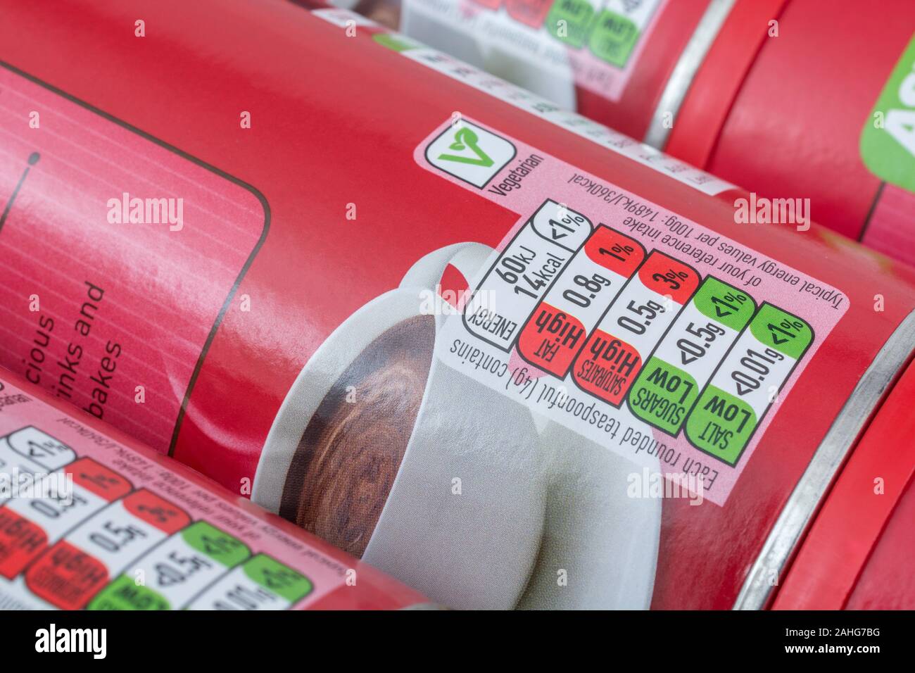 ASDA Kakaopulver Fett Inhalt beschriften. Für Lebensmittelverpackungen Etikettierung, Ernährung, Lebensmittel diätetische Inhalt, Zucker in der Nahrung, gesunde Ernährung. Stockfoto
